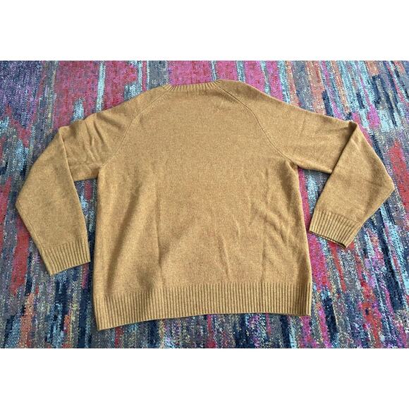 Uniqlo Men's 100% Wool Sweater - Picture 2 of 5